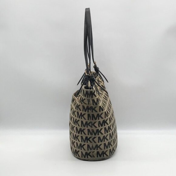 Michael Kors Beige & Black Canvas Jet Set Tote Bag - Picture 4 of 10
